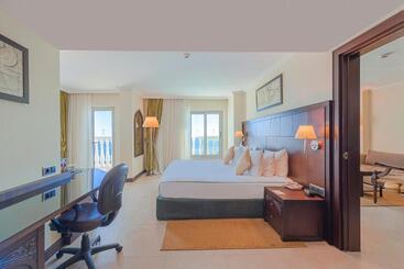 هتل Crowne Plaza Antalya, An Ihg