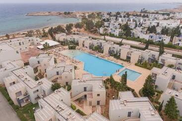 هتل Electra Holiday Village Water Park Resort