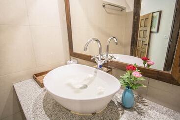 هتل Eoutfitting Doikham Resort