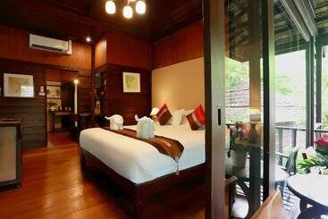 هتل Eoutfitting Doikham Resort
