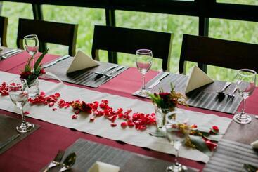 هتل Eoutfitting Doikham Resort
