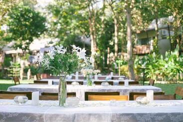 هتل Eoutfitting Doikham Resort