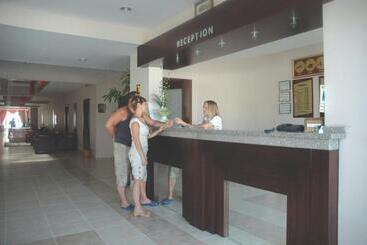 هتل Erkal Resort