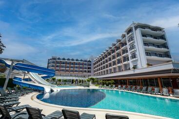 هتل Fore Resort & Spa