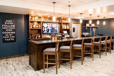 هتل Four Points By Sheraton Greensboro Airport