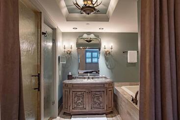 هتل Grand Bohemian Asheville, Autograph Collection