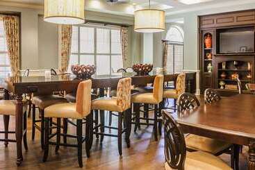 هتل Hampton Inn & Suites Savannah Historic District
