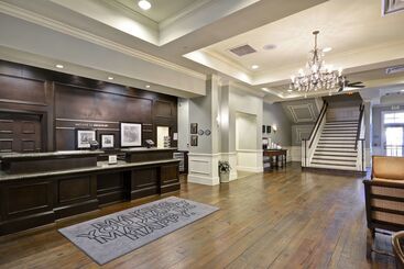 هتل Hampton Inn & Suites Savannah Historic District