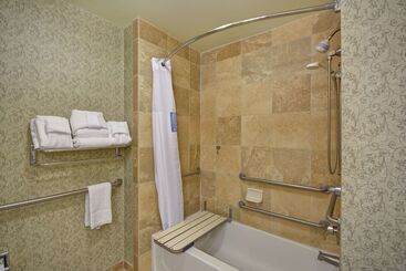هتل Hampton Inn & Suites Savannah Historic District