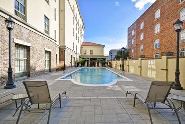 هتل Hampton Inn & Suites Savannah Historic District