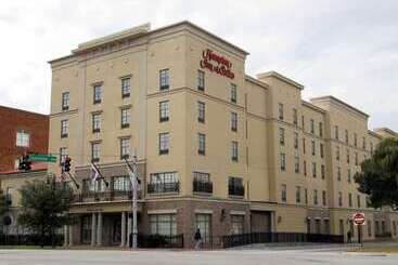 هتل Hampton Inn & Suites Savannah Historic District