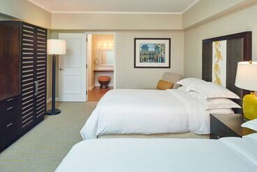 هتل Hilton Grand Vacations Club At Hilton Hawaiian Village