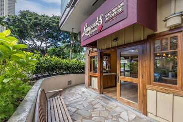هتل Hilton Grand Vacations Club At Hilton Hawaiian Village