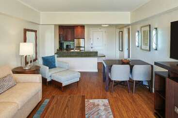 هتل Hilton Grand Vacations Club At Hilton Hawaiian Village