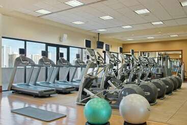 هتل Hilton Grand Vacations Club At Hilton Hawaiian Village