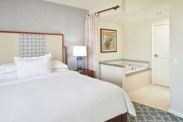 هتل Hilton Grand Vacations Club Grand Waikikian Honolulu