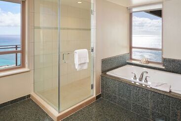 هتل Hilton Grand Vacations Club Grand Waikikian Honolulu