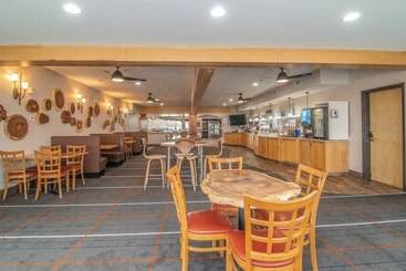 Holiday Inn Express Hotel & Suites Kalispell, An Ihg