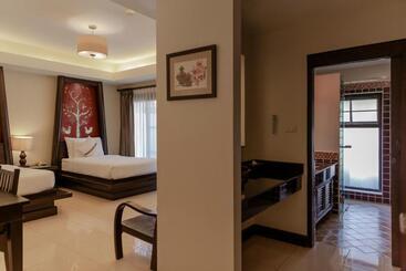 هتل Horizon Village & Resort Sha Plus