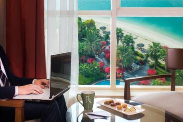 هتل Khalidiya Palace Rayhaan By Rotana, Abu Dhabi