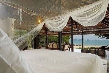 هتل Koyao Island Resort