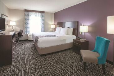 هتل La Quinta By Wyndham New Cumberland   Harrisburg
