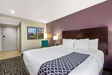 هتل La Quinta By Wyndham New Cumberland Harrisburg