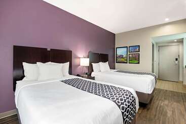 هتل La Quinta By Wyndham New Cumberland   Harrisburg
