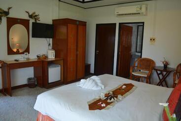 هتل Lanta Il Mare Beach Resort