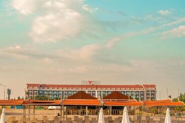 هتل Laphetos Beach Resort & Spa   All Inclusive