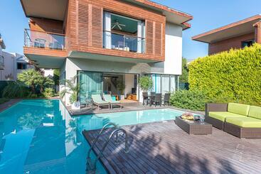 هتل Lykia World Antalya   All Inclusive