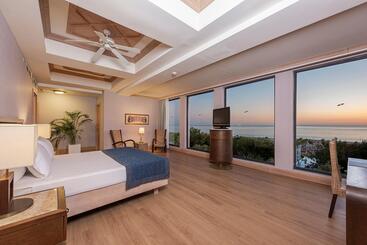 هتل Lykia World Antalya   All Inclusive