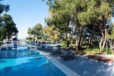 هتل Lykia World Antalya   All Inclusive