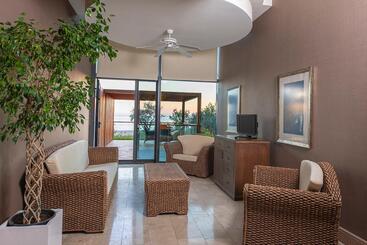 هتل Lykia World Antalya   All Inclusive