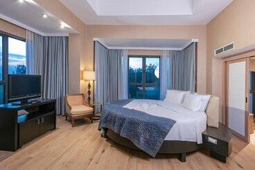 هتل Lykia World Antalya   All Inclusive