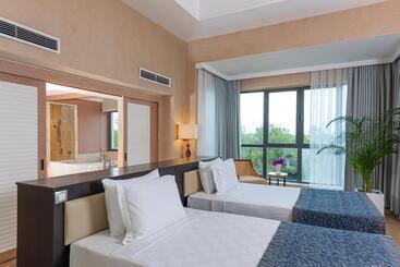 هتل Lykia World Antalya   All Inclusive