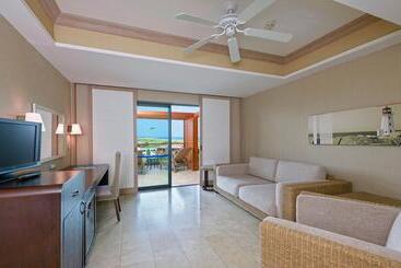 هتل Lykia World Antalya   All Inclusive