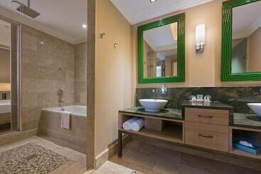 هتل Lykia World Antalya   All Inclusive