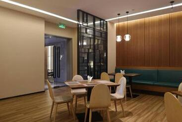 Orange Hotel Select Ningbo Railway Station Yuehu