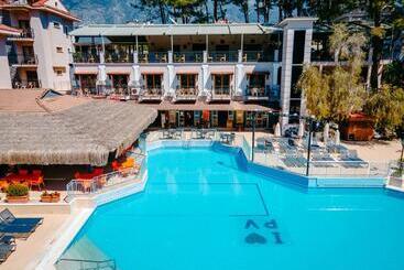 Pine Valley Hotel Oludeniz