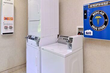 هتل Quality Suites