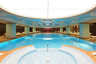 هتل Ramada Plaza Antalya