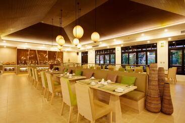 هتل Seaview Resort Khao Lak   Sha Plus