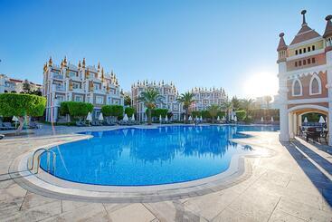 هتل Sentido Kamelya Selin Luxury Resort & Spa