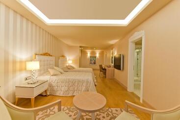 هتل Sentido Kamelya Selin Luxury Resort & Spa