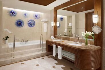 هتل Shangrila Chiang Mai