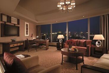 هتل Shangri La Ningbo   The Three Rivers Intersection