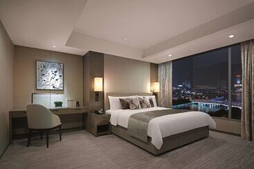 هتل Shangri La Ningbo   The Three Rivers Intersection