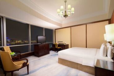 هتل Shangri La Wenzhou A Panoramic View Of The River, Adjacent To Wenzhou International Convention And E