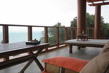 هتل Shasa Resort   Luxury Beachfront Suites